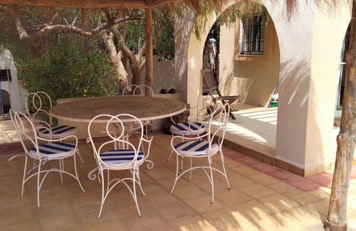 Aghir Lit Et Petit-Déjeuner | Villa Zitouna - maison de charme avec piscine - 300m de la plage