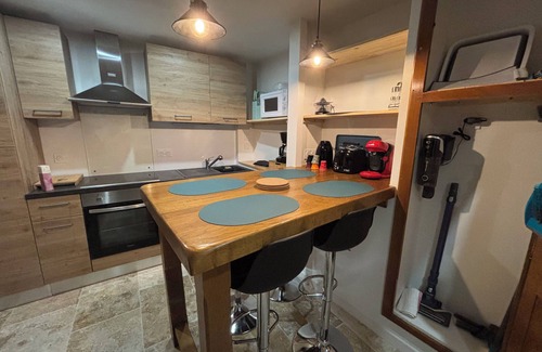 Larroque-Toirac Maison | VILLAGE COTTAGE