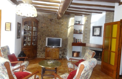Sant Llorenc de la Muga Maison | Maison de village avec piscine privée, terrasse & Wi-Fi