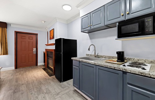 Clarence Hôtel | Village Haven Inn & Extended Stay