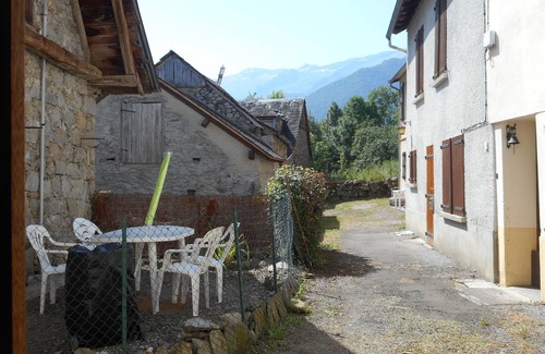 Soueix-Rogalle Maison | Village house 2/3 pers near Ariège hiking trails