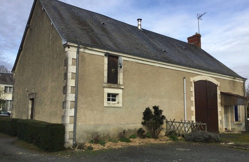 Scoury Maison | Village house on the edge of a stream close to Chateauroux and the Brenne.