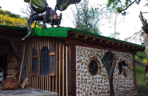 Montagny-sur-Grosne Maison | Village.insolite