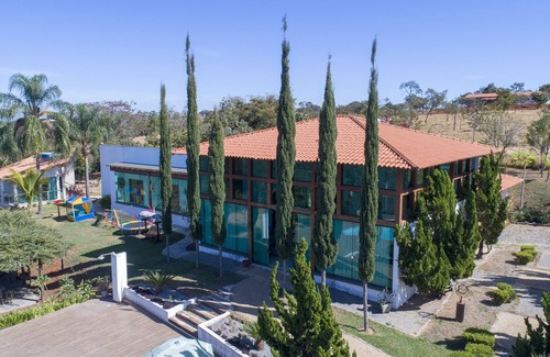 Prudente de Morais Villa | Belle villa sophistiquée, 450 m2, vue imprenable sur les montagnes.