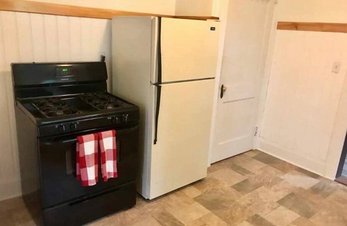Gowanda Maison | Village Retreat, with four bedrooms and large yard
