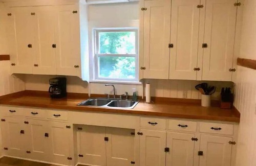 Gowanda Maison | Village Retreat, with four bedrooms and large yard