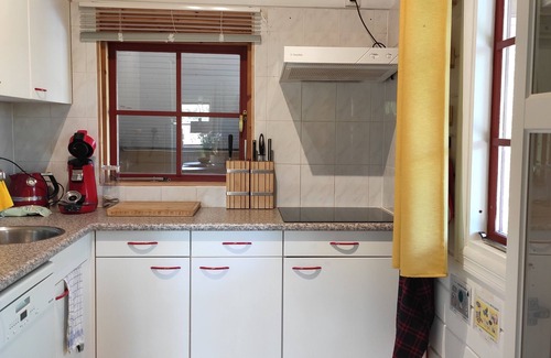 Mauroux Chalet De Ski | VILLAGE VACANCES le Lot. Chalet: Swimming pool, Tennis court, Boules pitch, Children's games.