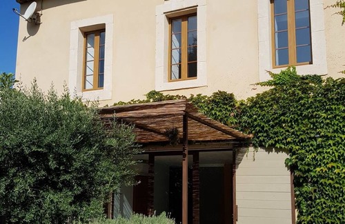 Le Somail Maison | Gîte l'Accent d'ici, location de 3 chambres avec clim, patio et bassin