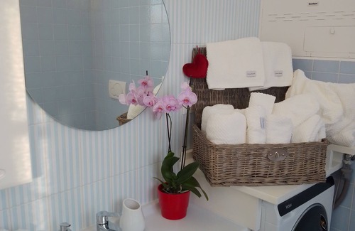 Villanova d'Asti Appartement | Villanova d 'Asti Centro - Studio apartment with penthouse terrace overlooking the Church of the Batù