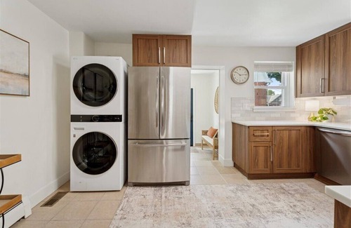 Ardmore Maison | Villanova,Haverford Homecoming short walk to Main Line Restaurants and Shops!