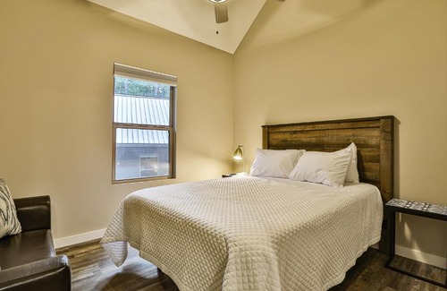 Tate Cabine | Villas at Gingershack Farms