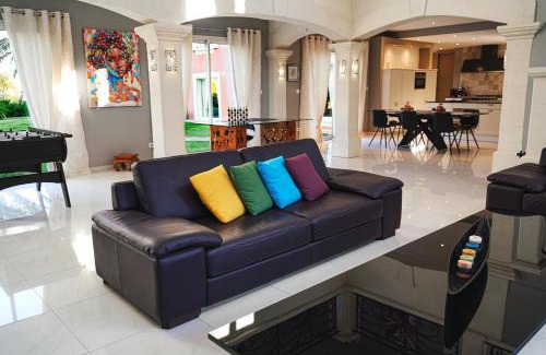 Cannes-et-Clairan Maison | VILLAS BEAUMONT avec piscine et jacuzzi proche D'UZES ET ANDUZE