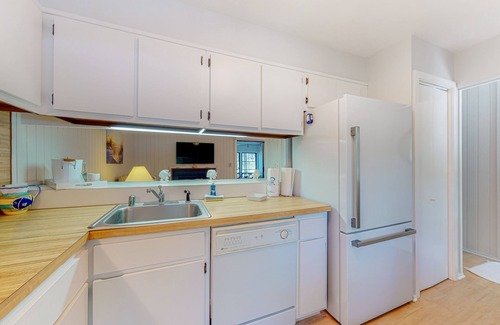 Bethany Beach Copropriété | Villas of Bethany West - 792B Salt Pond Circle | Lovely condo with pool & tennis