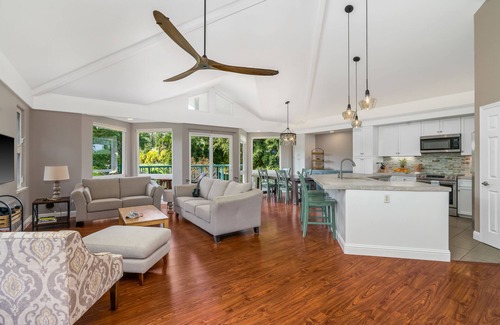 Kaiulani Maison | VILLAS ON THE PRINCE 27 - PRIVATE GATED UPSCALE COMMUNITY - PANORAMIC GREENERY