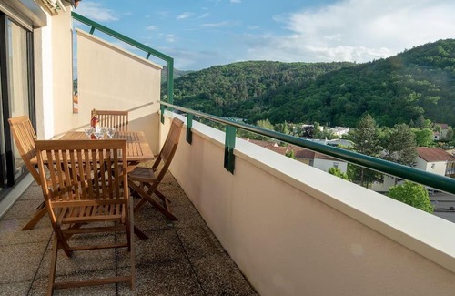 Chamalieres Appartement | Ville & Nature, Belle Vue avec Piscine