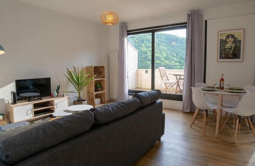 Chamalieres Appartement | Ville & Nature, Belle Vue avec Piscine