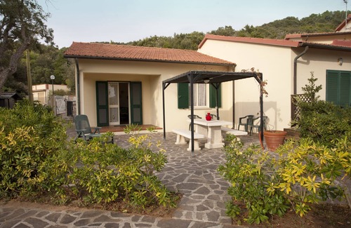 Marciana Appartement | VILLINO LE SUGHERE - TRILOCALE LECCIO