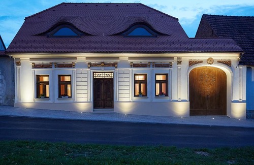 Perna Maison | Vinařský dům, Vinařství Popela Perná