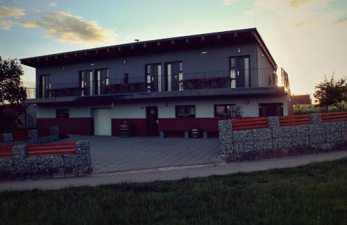 Velke Bilovice Maison | Vinařský penzion Přední Hora