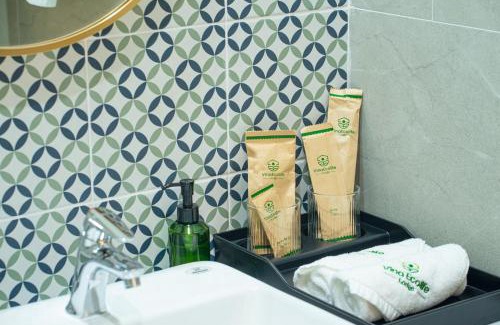 Ba Tri Hôtel | VinaEcolife Lodge