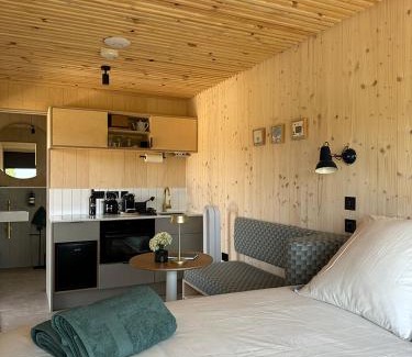 Berson Appartement | Vineyard Cabins at Château Puynard