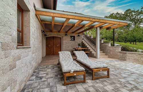 Gorenja Vas pri Smarjeti Maison | Vineyard Cottage Radovlja With Sauna, Šmarješke Toplice, Slovenia