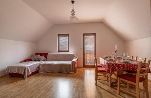 Trska Gora Appartement | Vineyard Cottage Luštek - Happy Rentals