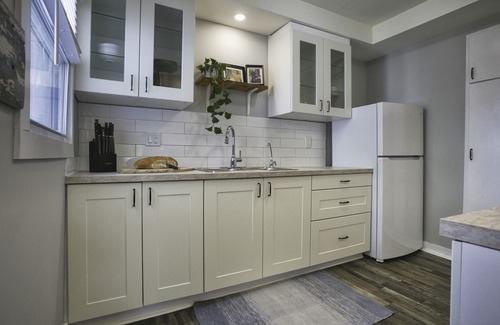 Beamsville Autre | Vineyard Location Clean Spacious Family Accommodation 3 Bedroom