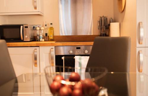 Howlett End Maison | Vineyard Style 2BR with Garden and Parking