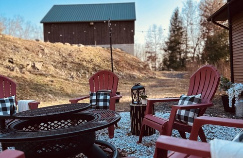 Stroudsburg Cabine | Vineyard w/ mountain views - minutes to ski and waterparks