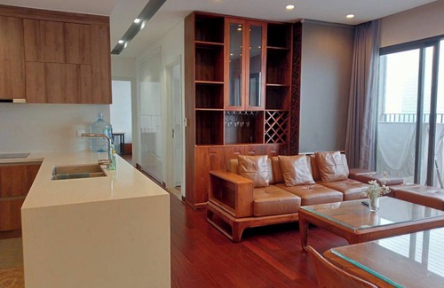 Trung Hoa Nhan Chinh Appartement | Vinhomes D’Capitale | 3BR Residence Ideal for Families or Groups