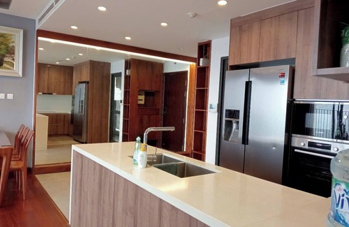 Trung Hoa Nhan Chinh Appartement | Vinhomes D’Capitale | 3BR Residence Ideal for Families or Groups
