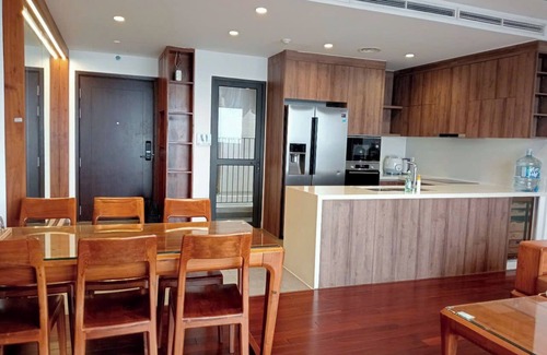 Trung Hoa Nhan Chinh Appartement | Vinhomes D’Capitale | 3BR Residence Ideal for Families or Groups