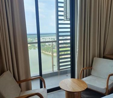 District 9 Appartement | Vinhomes Grand Park 2BR Chillin Home Best View