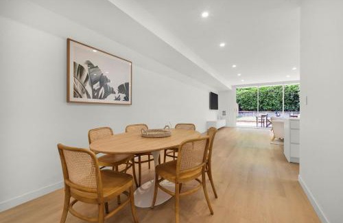 Vincentia Maison | Vinny Beach House for 12 Vincentia