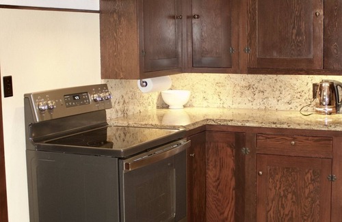 Woodstock Maison | Vintage 3BR/2BA home in desirable Woodstock neighborhood