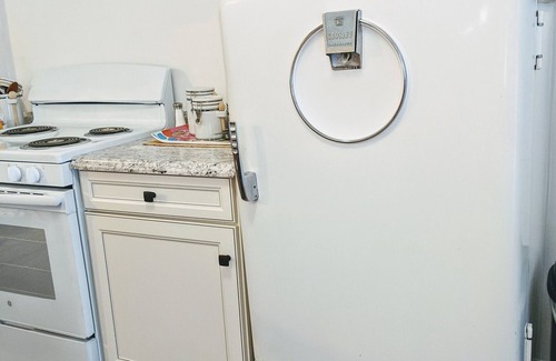 Jim Thorpe Appartement | Vintage Charm Studio: Unique Retreat on the East Side