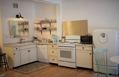 Jim Thorpe Appartement | Vintage Charm Studio: Unique Retreat on the East Side