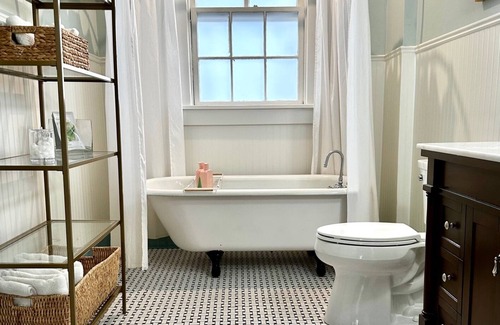 Sumter Maison | Vintage Haven: Historic Bungalow Retreat