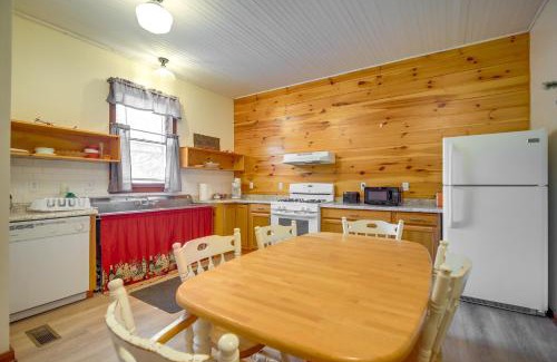Port Henry Appartement | Vintage Moriah Apt Close to Adirondacks Hiking!