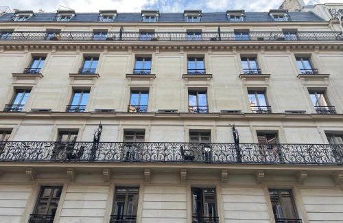 Quartier de Rochechouart Hôtel | Vintage Paris Gare du Nord