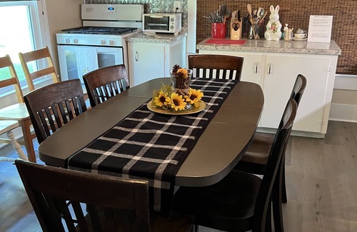 West Point Maison | Confort vintage, restylé et moderne. Vous allez adorer Wards @ Waverly