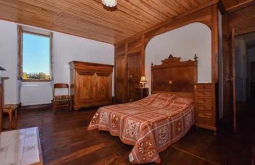 Montfaucon Maison | Vintage Retreat in Montfaucon