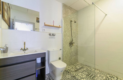 Sant Adria de Besos Appartement | 1920 Studio3 WiFi, AC, Kitchen, Bathroom, TV, Washing Machine, Nespresso MicroWa