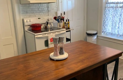 Manchester Appartement | Vintage2-bedroom apartment in superb Manchester, In Unit Laundry Room