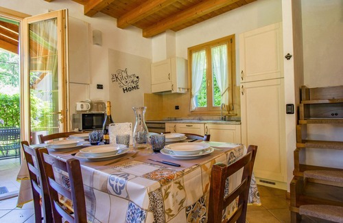 Coreglia Antelminelli Maison | Viola (BLU601) by Interhome