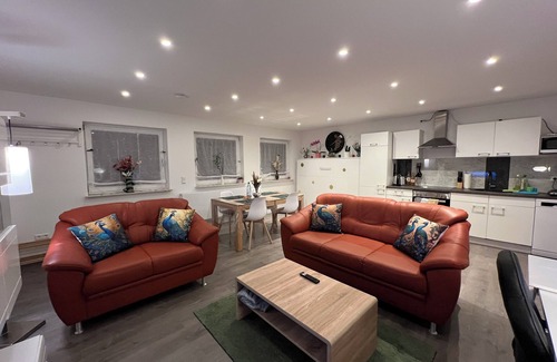 Wiesloch Appartement | ❤ VipStay ❤ Stylish 65m² Suite with kitchen, terrace, parking, Wi-Fi, SmartTV ❤