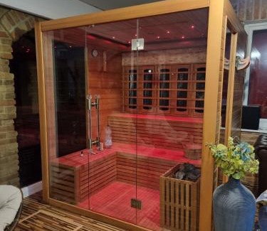 Pecs Maison | Virág Wellness Villa