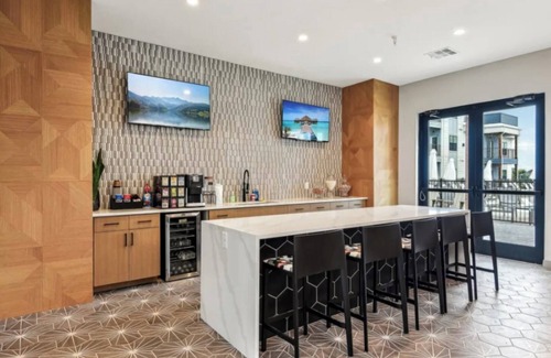 Seguin Appartement | Virginia 2BD 4 - Two Bedroom Apartment, Sleeps 4
