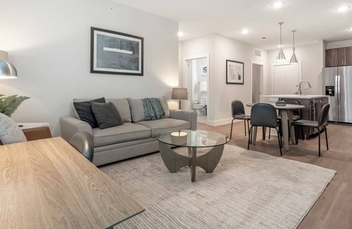 Seguin Appartement | Virginia 2BD 4 - Two Bedroom Apartment, Sleeps 4